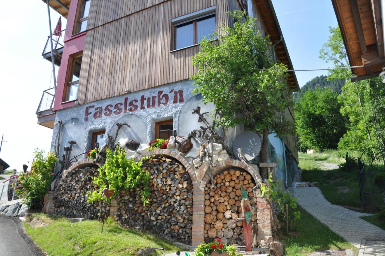 Erdhaeuser Und Apartments Mit Seeblick Und Alleinlage Weissensee Luaran gambar
