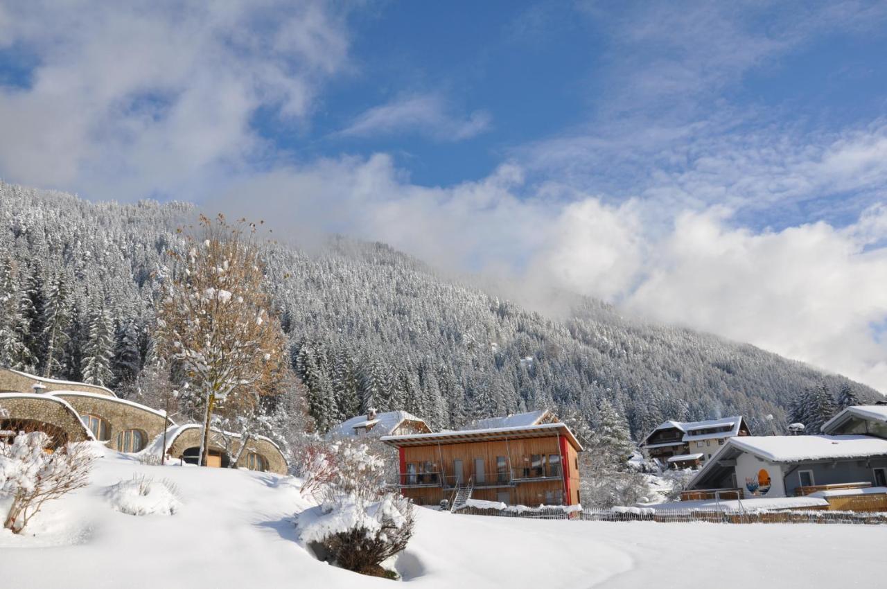 Erdhaeuser Und Apartments Mit Seeblick Und Alleinlage Weissensee Luaran gambar